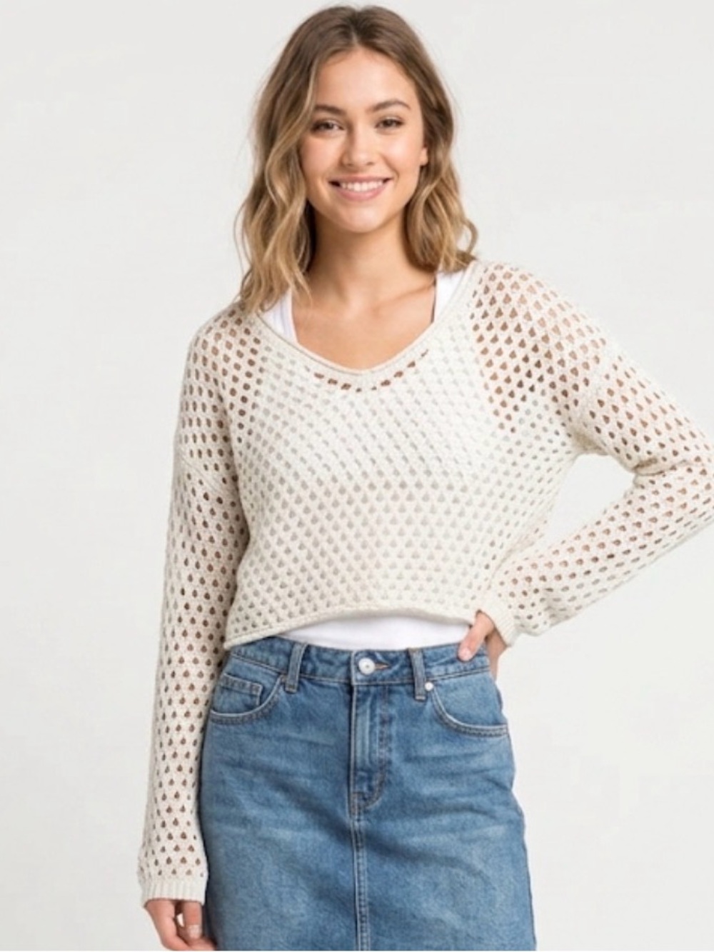 Brandy Melville Crochet crop top, gray, boho, trendy, long sleeve, open knit